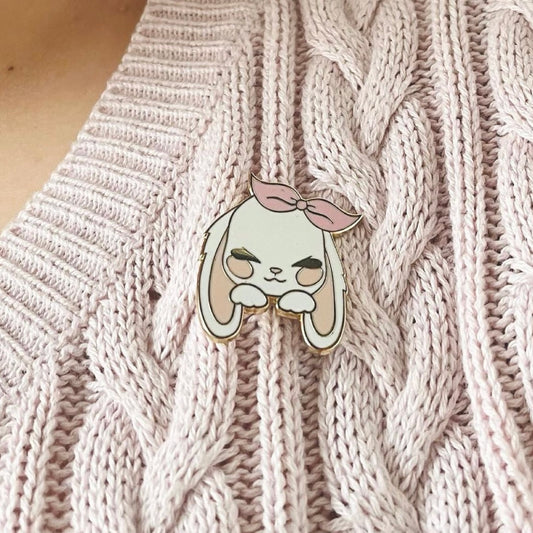 Angèly Gold Enamel Pin